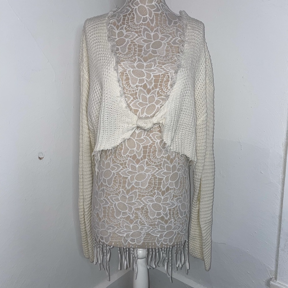 EUC Forever 21 large sweater crop top, frayed.